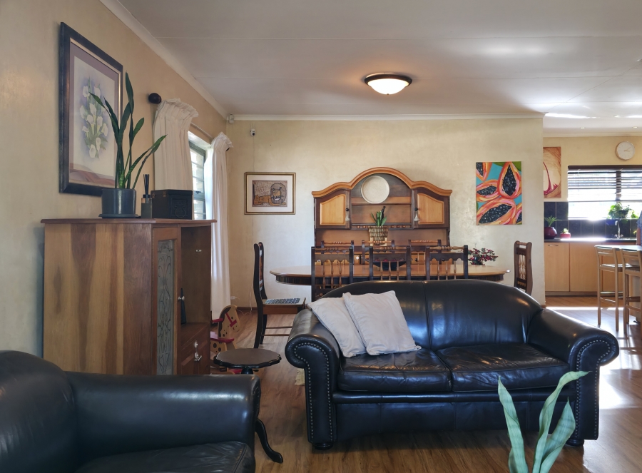 4 Bedroom Property for Sale in Wavecrest Eastern Cape